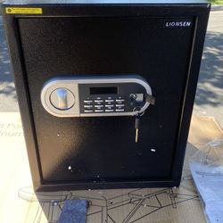 Brand New Heavy Duty Safe For 120