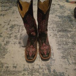 Womens Corral Boots Size 8.5