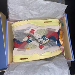 Jordan 4 Union Guava ice SIZE 10