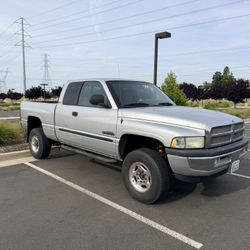 2001 Dodge Ram 2500 5.9 Cummins 24V Diesel 4x4 – Clean Title
