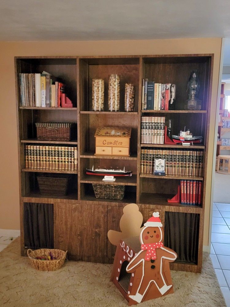 7ft Tall Bookshelf