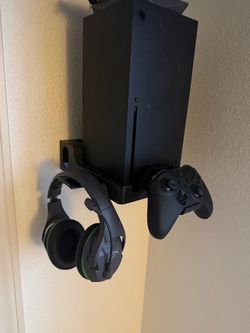 Used Xbox Series X with accessories