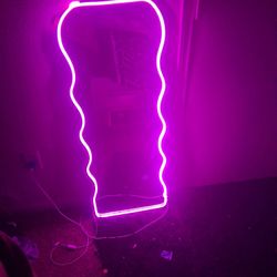 Led Light Up Mirror 