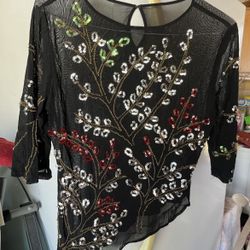 NEW And Used Small And Medium Shirts. SALE Only $2 Each 🍀