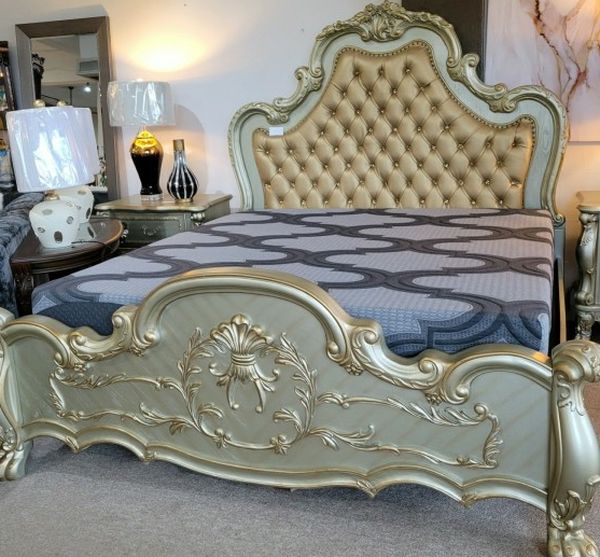 Dresden Eastern King Gold Bed New