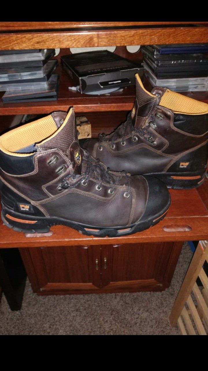 Timberlands Pro Series size 12. Great condition, almost new.