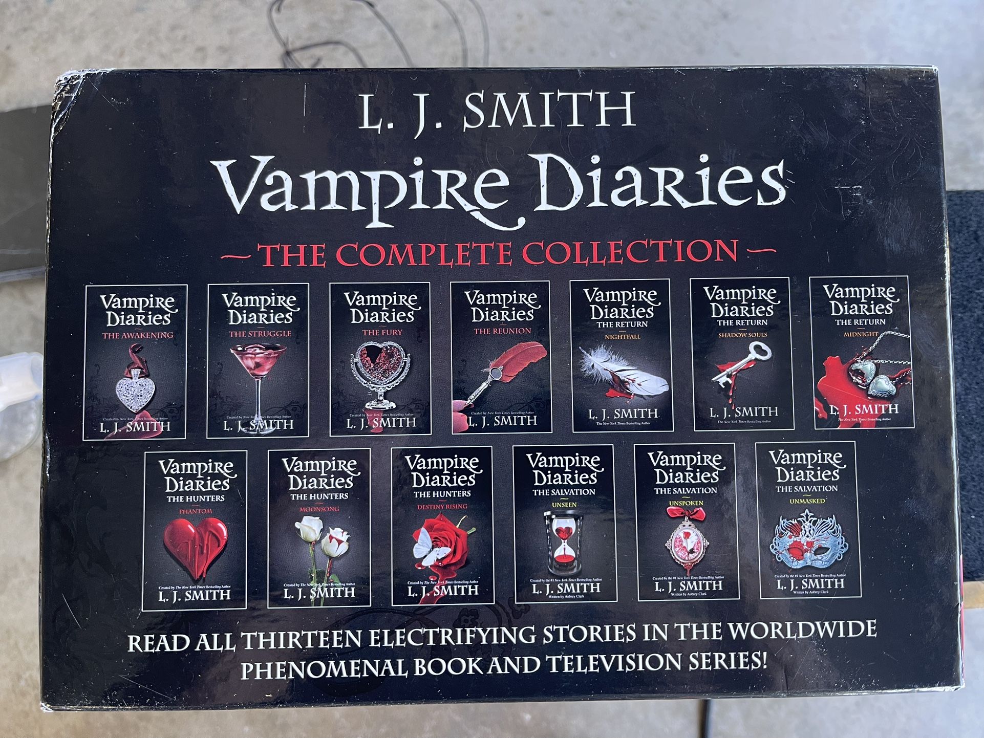 Vampire Diaries The Complete Collection