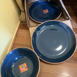 Jumbo Size Bowl And Plate Set .two Big Plates And One Big Bowl .never Used $20 Each Or 3for $50 