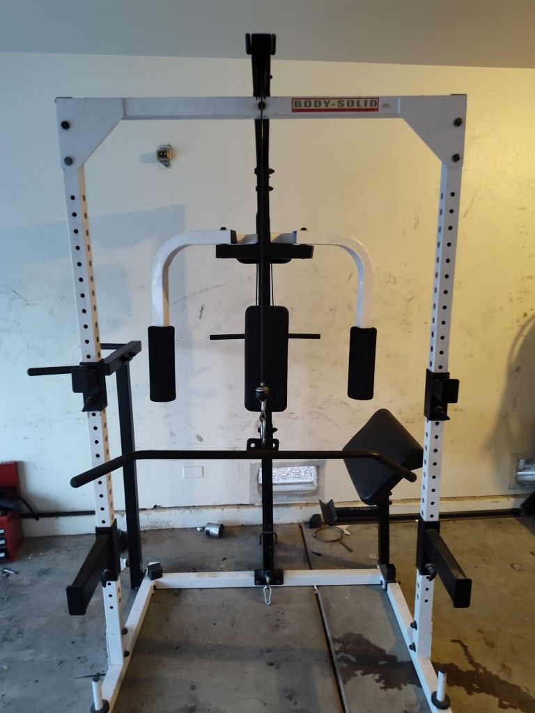 Body Solid Exercise Machine 