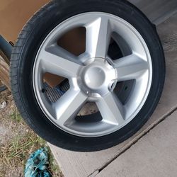 Tahoe rim $250 OBO (275/40R/20) 