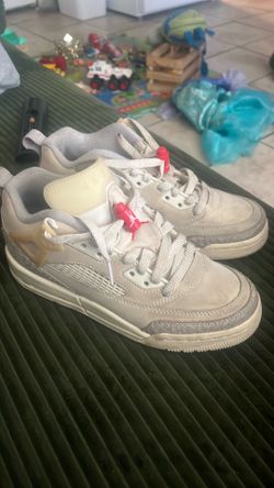 Jordan Spizike size 4.5 y