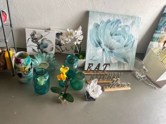 Home Decor Bundle – Art, Vases, and Signs