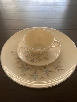 Lenox dinnerware set
