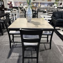 5 PC DINING TABLE 
