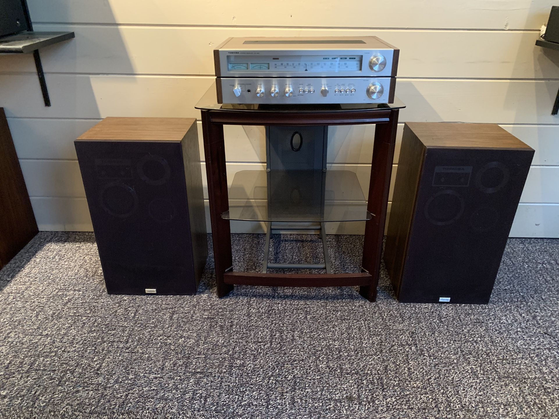 Vintage Toshiba SA-420 & SS-X5 Speakers
