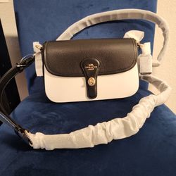 Coach Hadley Shoulder Bag