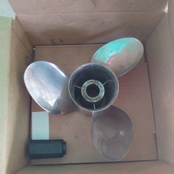 Yamaha And Mercury Props