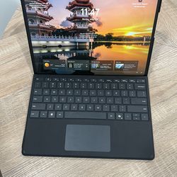 Microsoft Surface Pro, 11th Edition Black