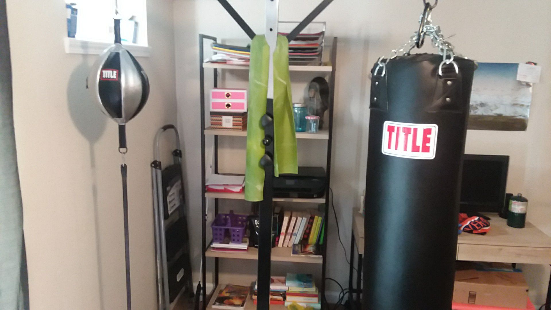Title Boxing punching and speed bag stand