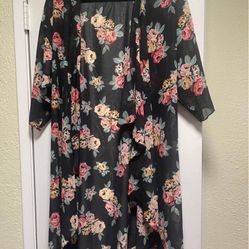 LulaRoe Shirley Kimono Size medium 