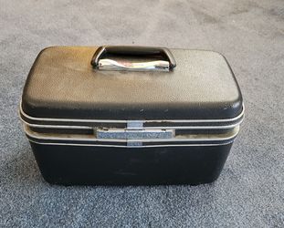 Samsonite travel case
