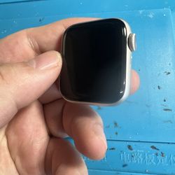 Apple Watch Series 5 40mm GPS+Cellular 