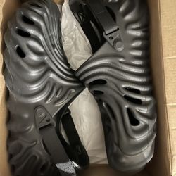 Burberry Crocs Black