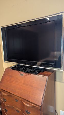 Sony 40" Bravia KDL-40XBR5 LCD Color TV