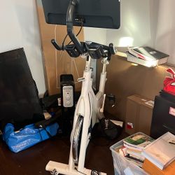 myx fitness bike (hardly used) willing to negotiate 