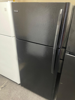 Frigidaire Top Freezer Fridge – Black, Clean, 19 cu ft