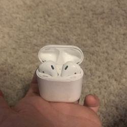 AirPods 