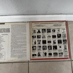 2 vinyls LP . Frank Sinatra. Used in good condition 