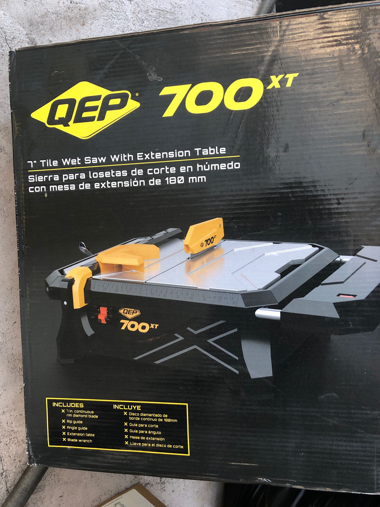 Brand new 7” tile wet saw with extension table
