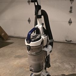 EUREKA VACUUM