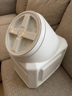 Gamma2 Vittles Vault Stackable Pet Food Storage, Gray, 40-lb