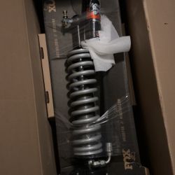2.5 Fox Coil Overs And Rear Shocks With Reservoir.