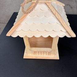 Natural birdhouse