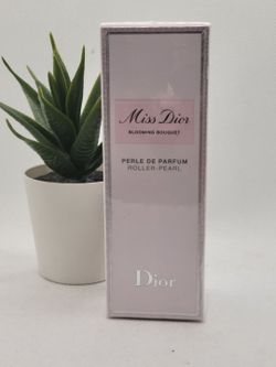 DIOR 

Miss Dior Blooming Bouquet Roller-pearl

.67 fl