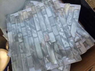 glossy glass mosaic wall tile