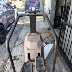 Life step Commercial Stair Stepper