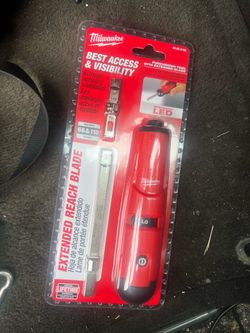 Milwaukee Extended reach blade/punch out tool
