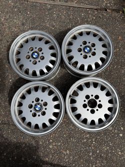 4 BMW Wheel Rims Set