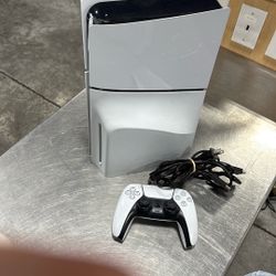 PlayStation 5 W/ Controller 