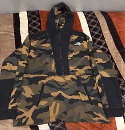 The North Face Windbreaker Size XL