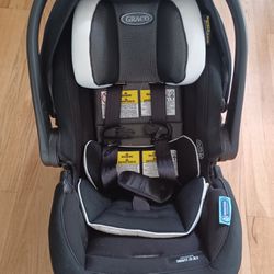 Graco SnugFit 35 Infant Car Seat With Base
