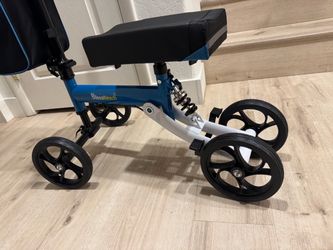 Knee scooter brand new / knee walker