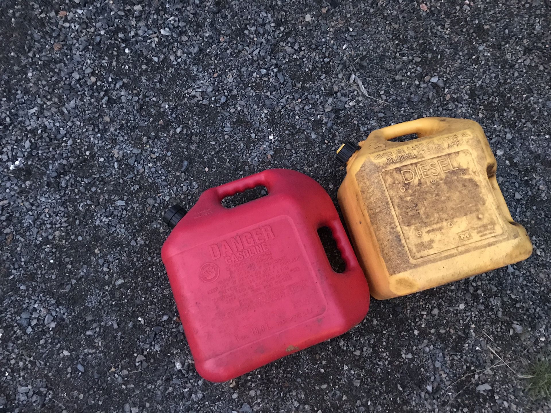 5gl gas tanks for your mower or tractor