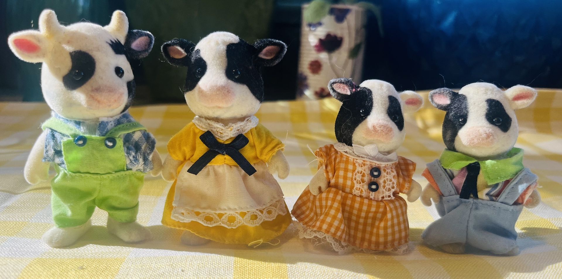 Sylvanian Families Buttercup Friesian Cow Family