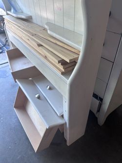 Queen bed