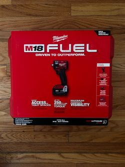 Milwaukee M18 FUEL 3/8 in. Impact Wrench Kit